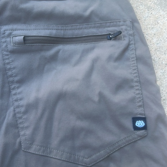 686 Everywhere Hybrid Tan Outdoor Shorts Men's Size 34 - Picture 7 of 9